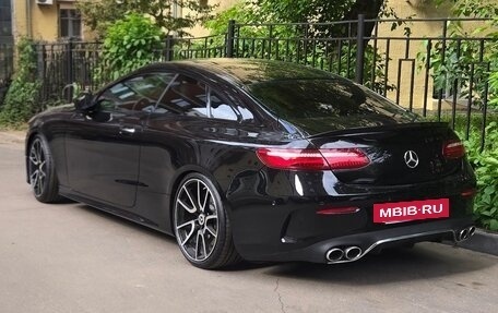 Mercedes-Benz E-Класс, 2018 год, 4 600 000 рублей, 5 фотография