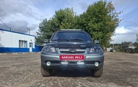 Chevrolet Niva I рестайлинг, 2017 год, 800 000 рублей, 4 фотография