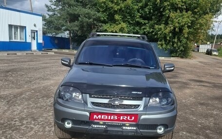 Chevrolet Niva I рестайлинг, 2017 год, 800 000 рублей, 5 фотография