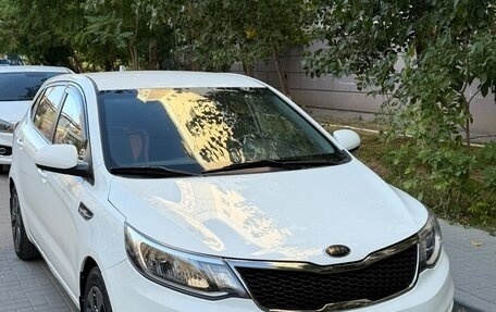 KIA Rio III рестайлинг, 2015 год, 1 100 000 рублей, 2 фотография