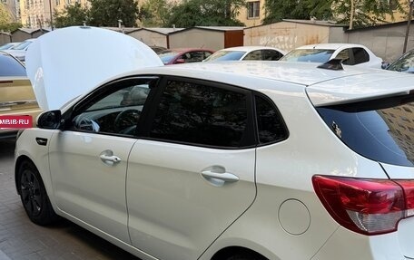KIA Rio III рестайлинг, 2015 год, 1 100 000 рублей, 4 фотография