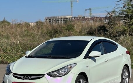 Hyundai Elantra V, 2013 год, 670 000 рублей, 1 фотография