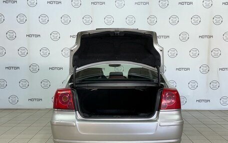 Toyota Avensis III рестайлинг, 2004 год, 499 000 рублей, 20 фотография