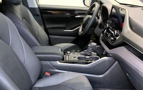 Toyota Highlander, 2026 год, 6 150 000 рублей, 9 фотография