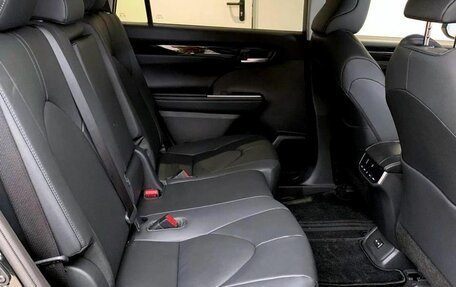 Toyota Highlander, 2026 год, 6 150 000 рублей, 18 фотография