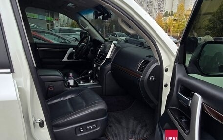 Toyota Land Cruiser 200, 2015 год, 6 450 000 рублей, 6 фотография