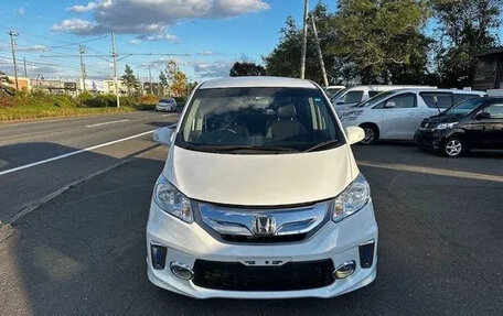 Honda Freed I, 2015 год, 855 000 рублей, 2 фотография