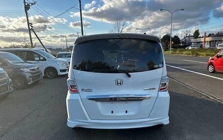 Honda Freed I, 2015 год, 855 000 рублей, 6 фотография