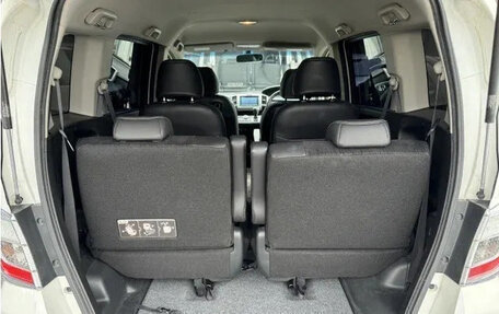 Honda Freed I, 2015 год, 855 000 рублей, 15 фотография