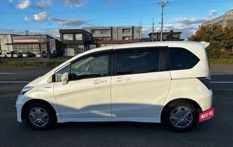 Honda Freed I, 2015 год, 855 000 рублей, 8 фотография