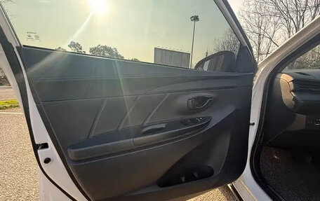 Toyota Yaris XP150 рестайлинг, 2022 год, 1 170 004 рублей, 11 фотография