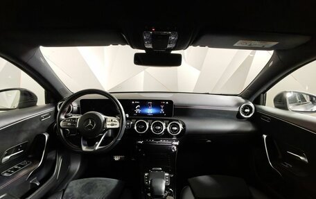 Mercedes-Benz A-Класс, 2020 год, 2 395 000 рублей, 14 фотография