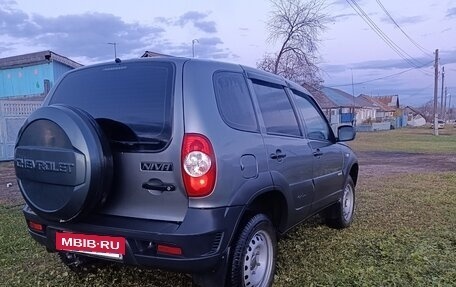 Chevrolet Niva I рестайлинг, 2016 год, 550 000 рублей, 3 фотография