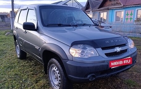 Chevrolet Niva I рестайлинг, 2016 год, 550 000 рублей, 2 фотография