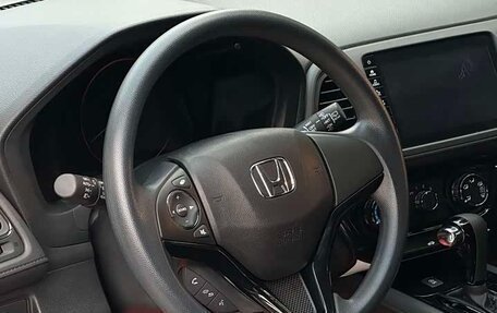 Honda Vezel, 2022 год, 1 610 000 рублей, 8 фотография
