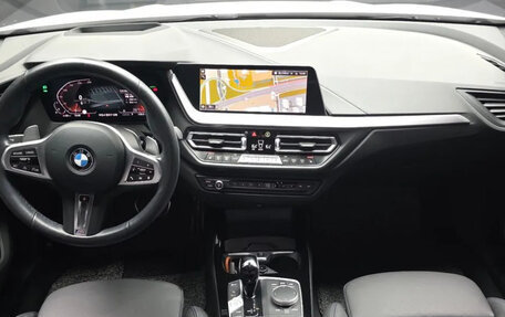 BMW 1 серия, 2023 год, 1 757 000 рублей, 11 фотография