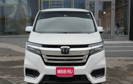 Honda Stepwgn IV, 2019 год, 2 310 000 рублей, 2 фотография