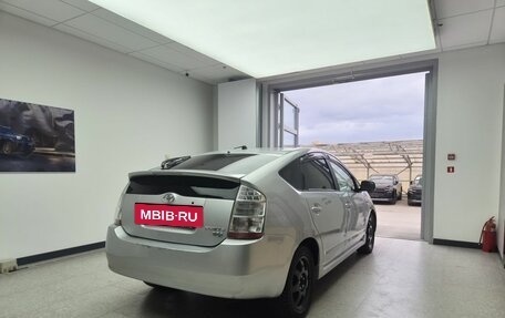 Toyota Prius, 2007 год, 550 000 рублей, 4 фотография