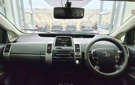 Toyota Prius, 2007 год, 550 000 рублей, 8 фотография