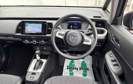 Honda Fit, 2022 год, 1 100 000 рублей, 15 фотография
