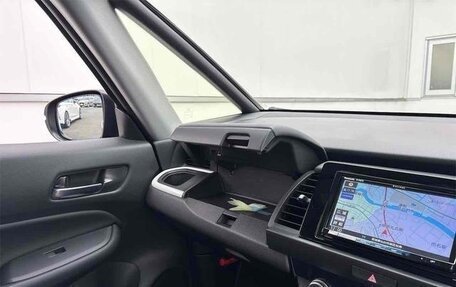 Honda Fit, 2022 год, 1 100 000 рублей, 24 фотография