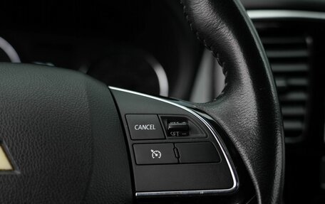 Mitsubishi Outlander III рестайлинг 3, 2018 год, 2 070 000 рублей, 18 фотография