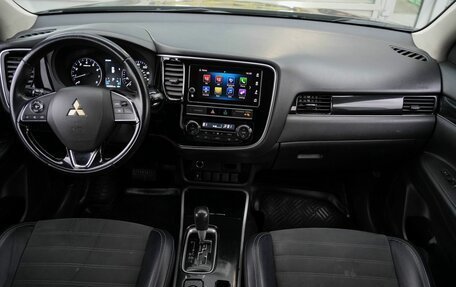 Mitsubishi Outlander III рестайлинг 3, 2018 год, 2 070 000 рублей, 29 фотография
