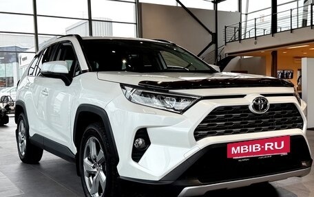 Toyota RAV4, 2019 год, 3 690 000 рублей, 6 фотография