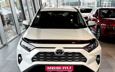 Toyota RAV4, 2019 год, 3 690 000 рублей, 3 фотография