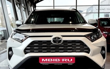 Toyota RAV4, 2019 год, 3 690 000 рублей, 4 фотография