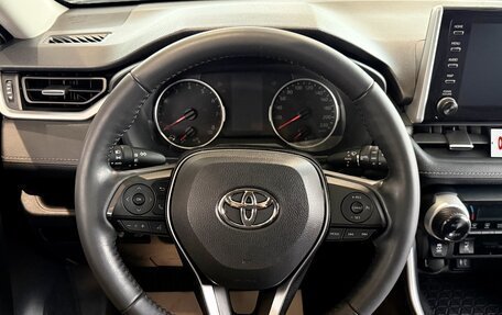 Toyota RAV4, 2019 год, 3 690 000 рублей, 19 фотография