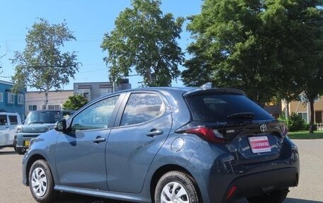 Toyota Yaris, 2024 год, 1 300 004 рублей, 4 фотография