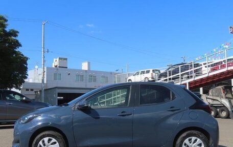 Toyota Yaris, 2024 год, 1 300 004 рублей, 3 фотография