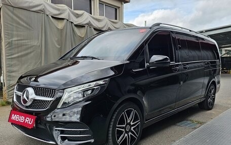 Mercedes-Benz V-Класс, 2023 год, 8 210 017 рублей, 1 фотография