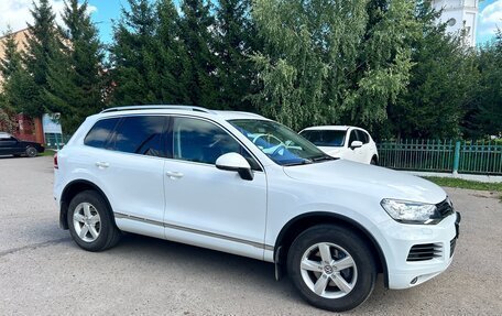 Volkswagen Touareg III, 2012 год, 2 499 000 рублей, 2 фотография