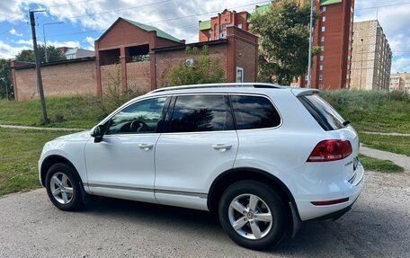 Volkswagen Touareg III, 2012 год, 2 499 000 рублей, 8 фотография