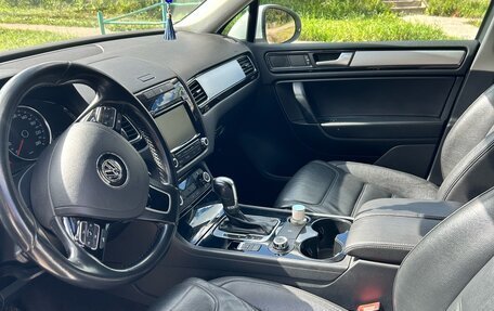 Volkswagen Touareg III, 2012 год, 2 499 000 рублей, 15 фотография