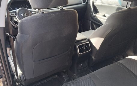 KIA Sportage IV рестайлинг, 2018 год, 2 150 000 рублей, 17 фотография