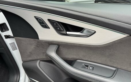 Audi Q8 I, 2020 год, 7 990 000 рублей, 33 фотография