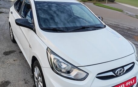 Hyundai Solaris II рестайлинг, 2013 год, 730 000 рублей, 9 фотография