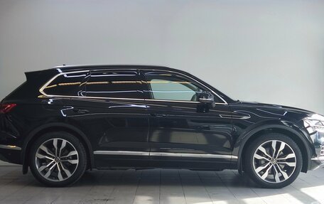 Volkswagen Touareg III, 2021 год, 5 975 000 рублей, 4 фотография