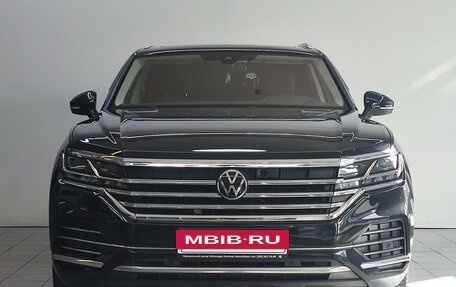 Volkswagen Touareg III, 2021 год, 5 975 000 рублей, 2 фотография