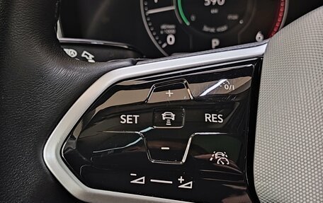 Volkswagen Touareg III, 2021 год, 5 975 000 рублей, 24 фотография