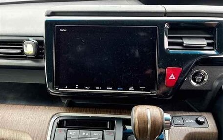 Honda Stepwgn IV, 2020 год, 1 630 000 рублей, 6 фотография