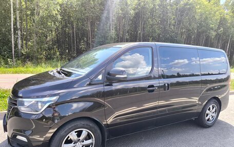 Hyundai H-1 II рестайлинг, 2018 год, 3 299 999 рублей, 3 фотография