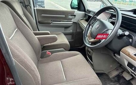 Honda Stepwgn IV, 2020 год, 1 630 000 рублей, 7 фотография
