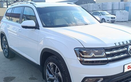 Volkswagen Teramont I, 2019 год, 3 500 000 рублей, 2 фотография