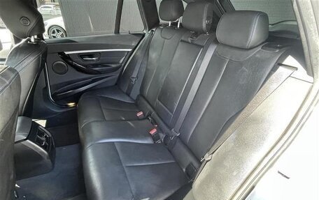 BMW 3 серия, 2019 год, 1 320 000 рублей, 31 фотография