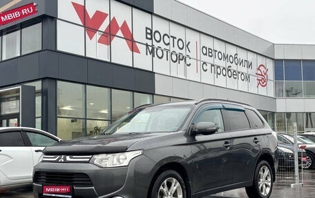 Mitsubishi Outlander III рестайлинг 3, 2013 год, 1 295 000 рублей, 1 фотография