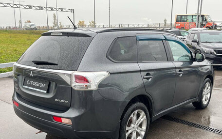 Mitsubishi Outlander III рестайлинг 3, 2013 год, 1 295 000 рублей, 4 фотография